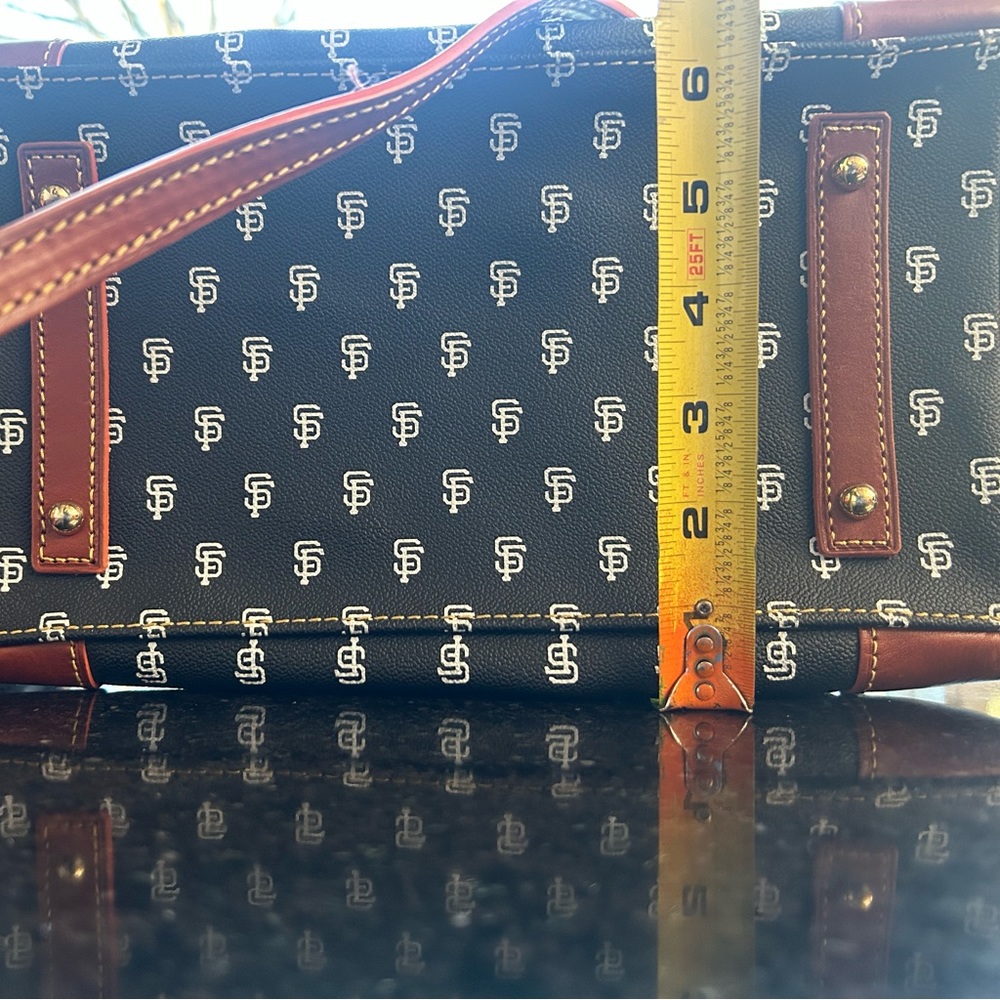 San Francisco Giants Dooney & Bourke SF Logo  Zip Zip Satchel - Picture 2 of 5
